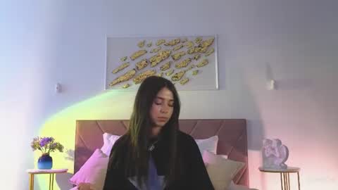 Snapshot of violetta_finch chatting on 07-15-26, 01:16 violetta_finch online show from 07-15-26, 01:16