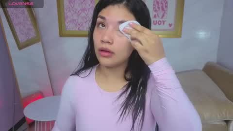 Violetta  online show from 04-19-26, 03:50