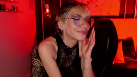 Snapshot of violetta_nur chatting on 01-16-25, 09:05 Violetta nur online show from 01-16-25, 09:05
