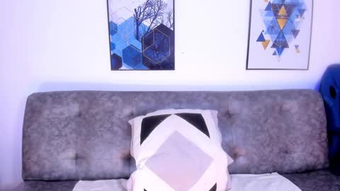 Princess Violet Valerious Follow me IGX violetvalerious online show from 02-08-25, 03:31