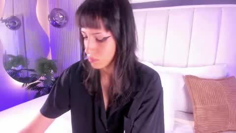 Snapshot of violettacolinss chatting on 06-02-26, 11:34 violettacolinss online show from 06-02-26, 11:34