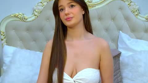 Snapshot of violettacosmo chatting on 11-15-25, 10:12 ViolettaCosmo online show from 11-15-25, 10:12