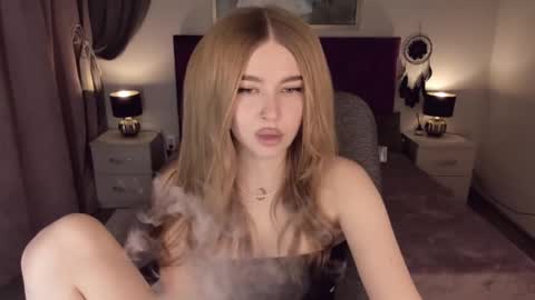 Snapshot of violettaotis chatting on 01-27-25, 12:05 ViolettaOtis online show from 01-27-25, 12:05