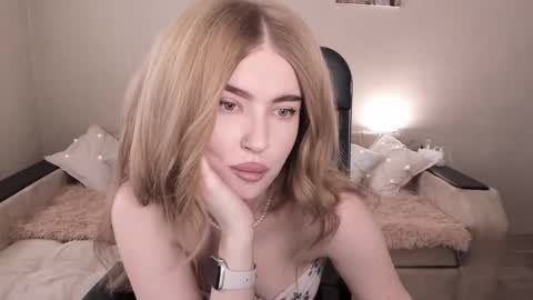 Snapshot of violettaotis chatting on 02-23-25, 10:17 ViolettaOtis online show from 02-23-25, 10:17
