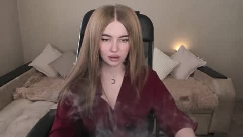 Snapshot of violettaotis chatting on 03-06-25, 12:30 ViolettaOtis online show from 03-06-25, 12:30