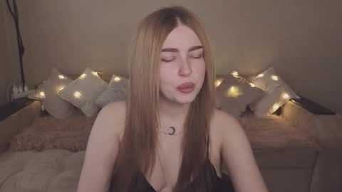 Snapshot of violettaotis chatting on 11-06-25, 12:28 ViolettaOtis online show from 11-06-25, 12:28