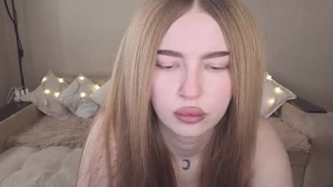 Snapshot of violettaotis chatting on 11-25-25, 10:26 ViolettaOtis online show from 11-25-25, 10:26