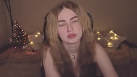 Snapshot of violettaotis chatting on 12-20-25, 02:24 ViolettaOtis online show from 12-20-25, 02:24