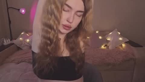 Snapshot of violettaotis chatting on 02-03-26, 01:27 ViolettaOtis online show from 02-03-26, 01:27