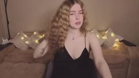 Snapshot of violettaotis chatting on 02-10-26, 02:32 ViolettaOtis online show from 02-10-26, 02:32