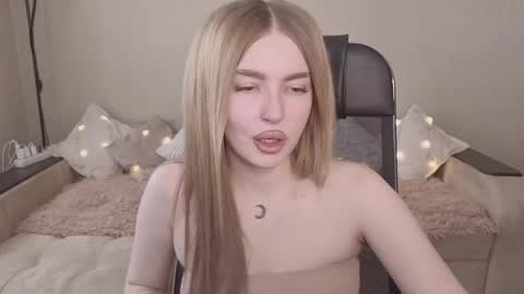 Snapshot of violettaotis chatting on 02-11-26, 11:26 ViolettaOtis online show from 02-11-26, 11:26