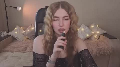 Snapshot of violettaotis chatting on 02-17-26, 12:56 ViolettaOtis online show from 02-17-26, 12:56