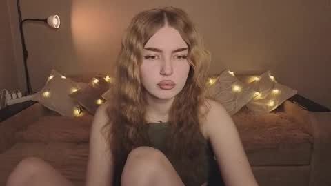 Snapshot of violettaotis chatting on 02-24-26, 02:48 ViolettaOtis online show from 02-24-26, 02:48