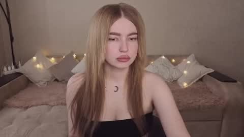 Snapshot of violettaotis chatting on 06-01-26, 01:13 ViolettaOtis online show from 06-01-26, 01:13