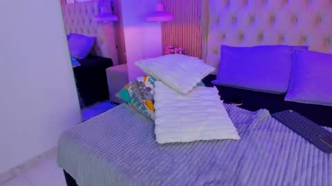 violettaruizz online show from 05-11-26, 02:45