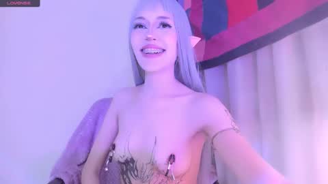 Snapshot of violettbones chatting on 02-15-25, 04:47 Violett online show from 02-15-25, 04:47