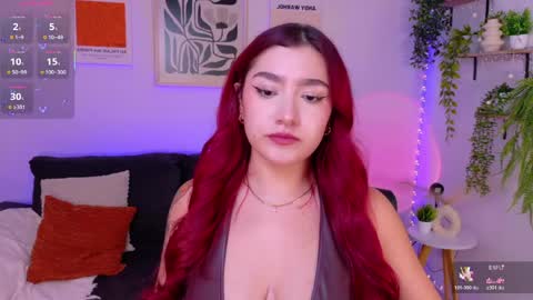 Snapshot of violettcastel chatting on 05-20-26, 08:15 Violett Castel online show from 05-20-26, 08:15