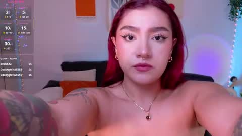 Snapshot of violettcastel chatting on 06-24-26, 12:09 Violett Castel online show from 06-24-26, 12:09