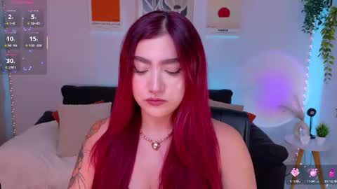 Snapshot of violettcastel chatting on 07-05-26, 12:28 Violett Castel online show from 07-05-26, 12:28