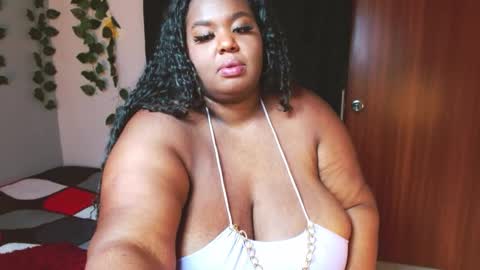 Snapshot of violette_plus chatting on 12-10-24, 10:05 Call me valeria online show from 12-10-24, 10:05