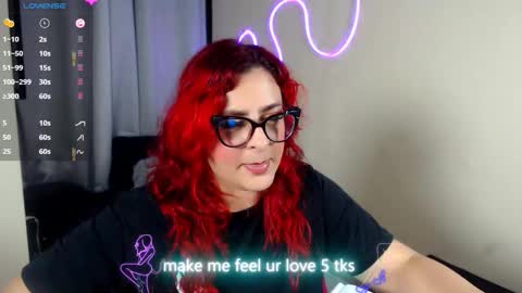 Snapshot of violettelynn_ chatting on 02-14-26, 02:41 Violetta Morningstar online show from 02-14-26, 02:41