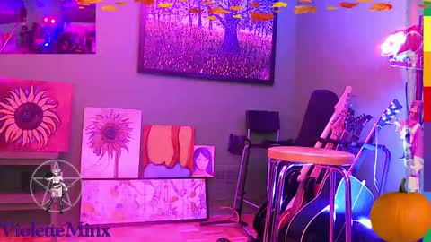 Violette online show from 10-13-25, 04:29
