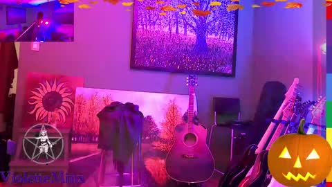 Violette online show from 10-24-25, 01:18