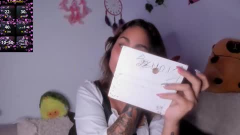 Snapshot of violetteramirez01 chatting on 11-10-25, 10:42 Violette online show from 11-10-25, 10:42