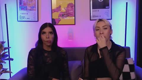 Violet online show from 11-17-25, 01:33