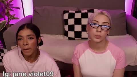 Violet online show from 12-16-25, 01:32