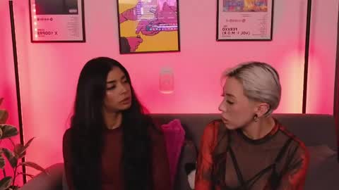 Violet online show from 04-18-26, 01:31