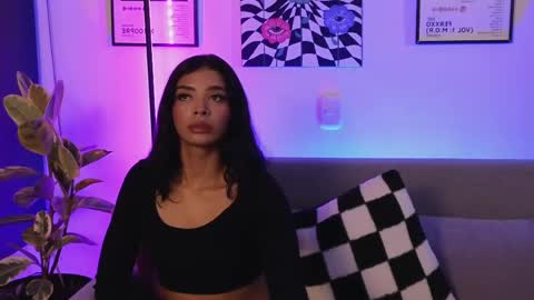Violet online show from 05-20-26, 01:56
