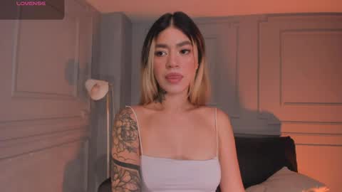 Violett  online show from 04-15-26, 09:27