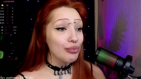 Snapshot of violetvio1ator chatting on 01-08-25, 08:16 Dommy mommy online show from 01-08-25, 08:16