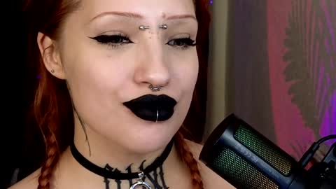 Snapshot of violetvio1ator chatting on 01-27-25, 05:15 Dommy mommy online show from 01-27-25, 05:15