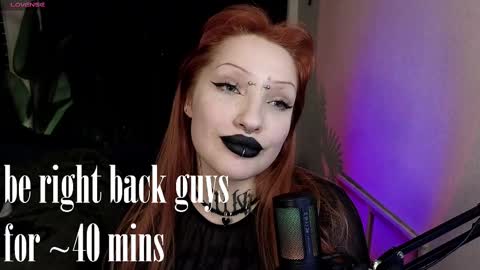 Snapshot of violetvio1ator chatting on 02-21-25, 01:00 Dommy mommy online show from 02-21-25, 01:00