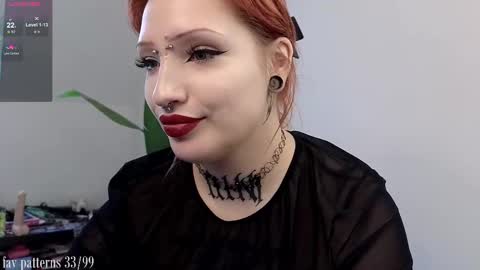 Snapshot of violetvio1ator chatting on 03-06-25, 11:47 Dommy mommy online show from 03-06-25, 11:47