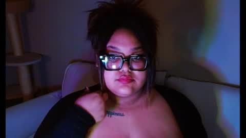 Snapshot of violetvvvv chatting on 10-30-25, 11:49 violet online show from 10-30-25, 11:49