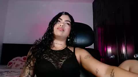  Violet  online show from 11-28-25, 04:59