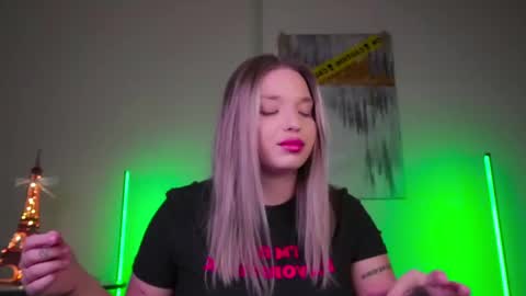 Violla online show from 02-17-25, 07:47