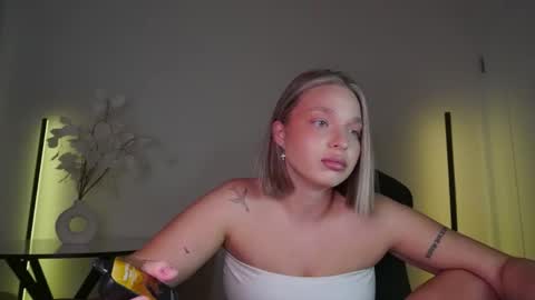 Violla online show from 10-04-25, 09:18