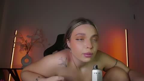 Violla online show from 11-30-25, 05:11