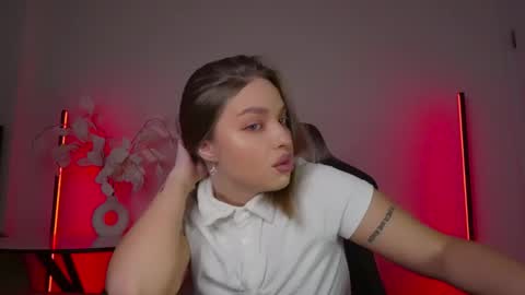 Snapshot of viollasinzz chatting on 01-09-26, 09:23 Violla online show from 01-09-26, 09:23