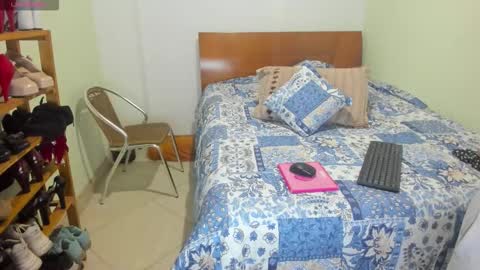 Snapshot of violleeet_ chatting on 03-23-26, 02:26 violleeet_ online show from 03-23-26, 02:26