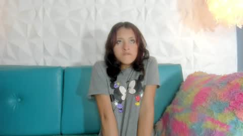 Snapshot of viollet_saens chatting on 05-22-26, 07:52 viollet_saens online show from 05-22-26, 07:52