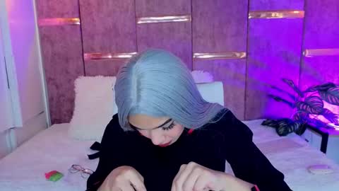 viollettebylyly online show from 10-08-25, 12:14