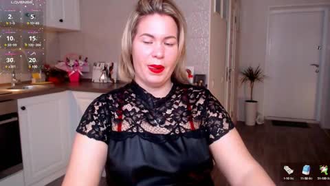 Snapshot of vip_juicy chatting on 02-06-25, 08:39 VelvettTime online show from 02-06-25, 08:39