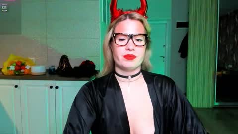 Snapshot of vip_juicy chatting on 11-02-25, 06:27 VelvettTime online show from 11-02-25, 06:27