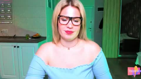 Snapshot of vip_juicy chatting on 11-05-25, 03:56 VelvettTime online show from 11-05-25, 03:56