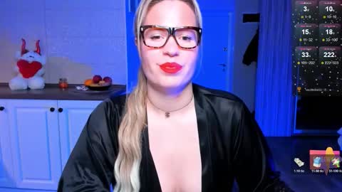 Snapshot of vip_juicy chatting on 11-17-25, 06:52 VelvettTime online show from 11-17-25, 06:52